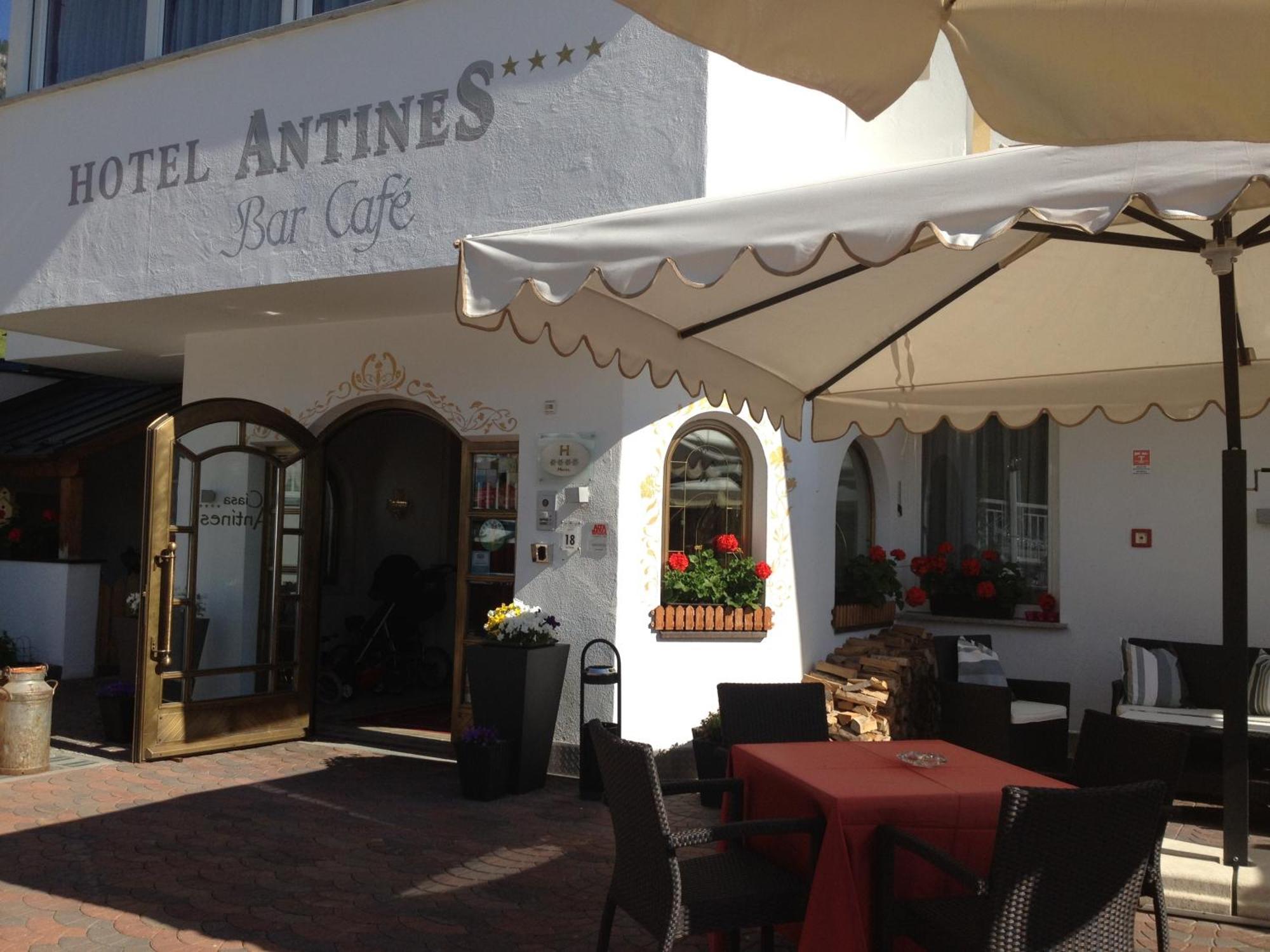 Hotel Antines La Villa  Bagian luar foto